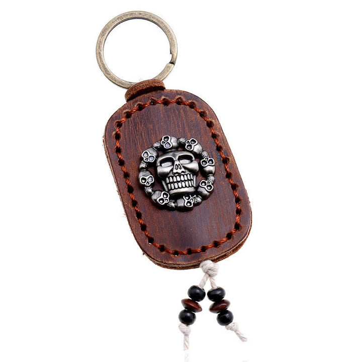 Llavero de cuero con colgante de calavera ovalada de estilo gótico