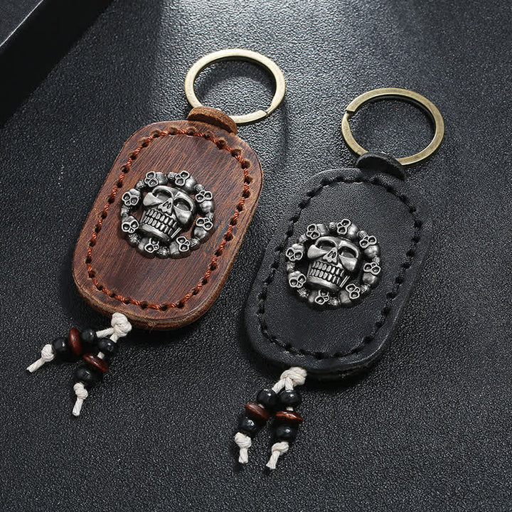 Llavero de cuero con colgante de calavera ovalada de estilo gótico