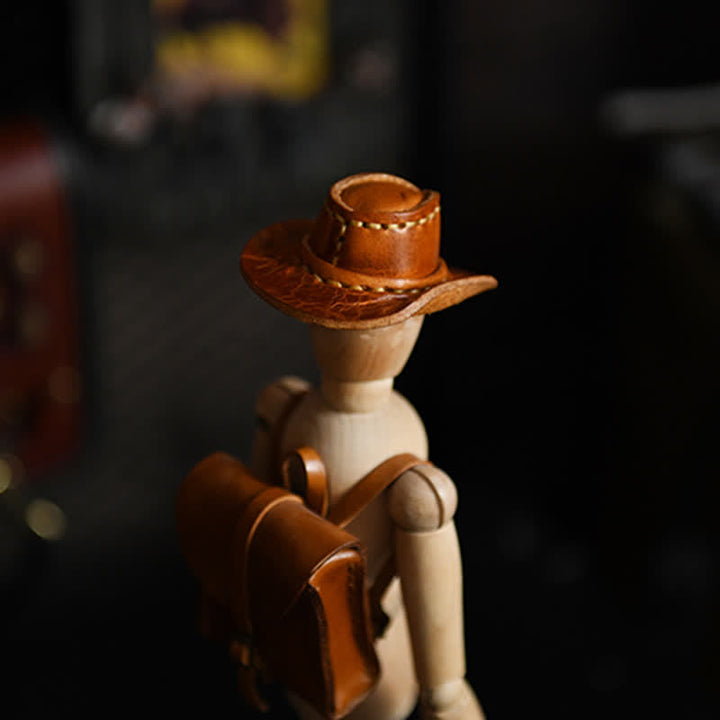 Llavero hecho a mano con sombrero de vaquero de cuero
