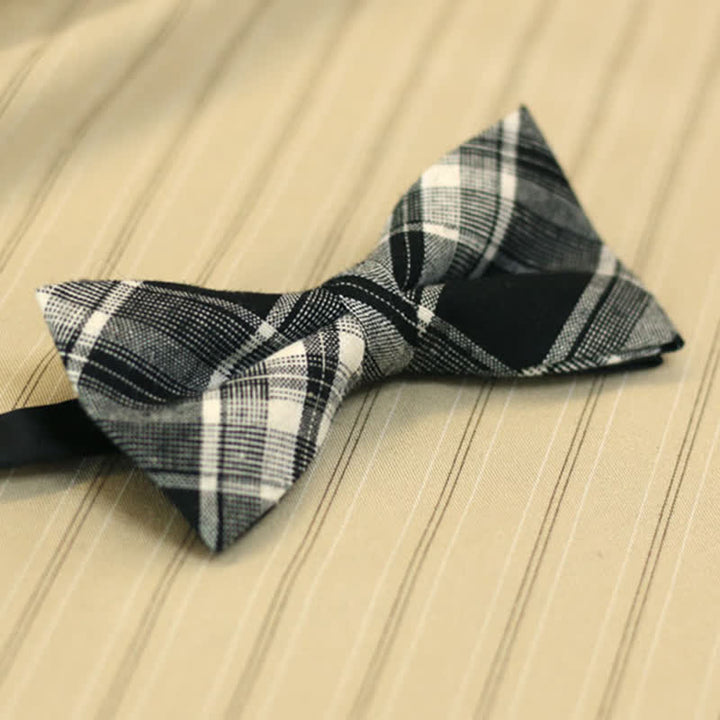 Pajarita de algodón a cuadros estilo británico en blanco y negro para hombre