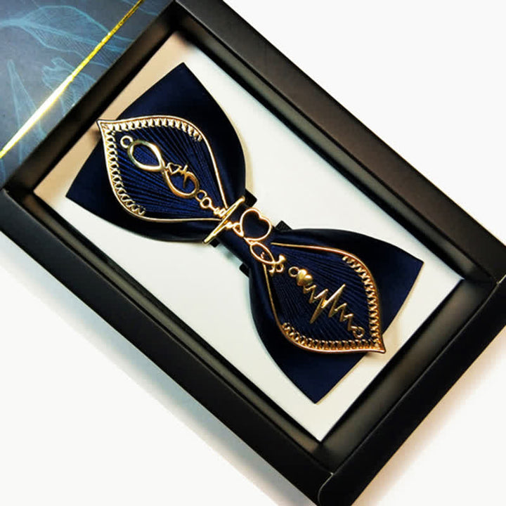 Pajarita de metal dorado con forma de fénix para hombre en azul marino