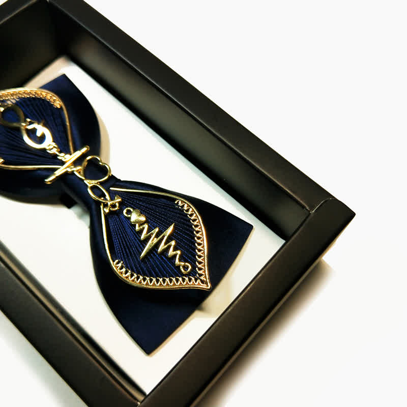 Pajarita de metal dorado con forma de fénix para hombre en azul marino