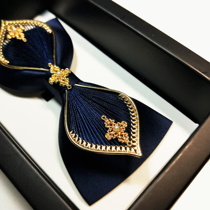 Pajarita de metal dorado con forma de fénix para hombre en azul marino