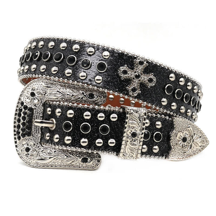 Cinturón de cuero con tachuelas y remaches en forma de cruz estilo western