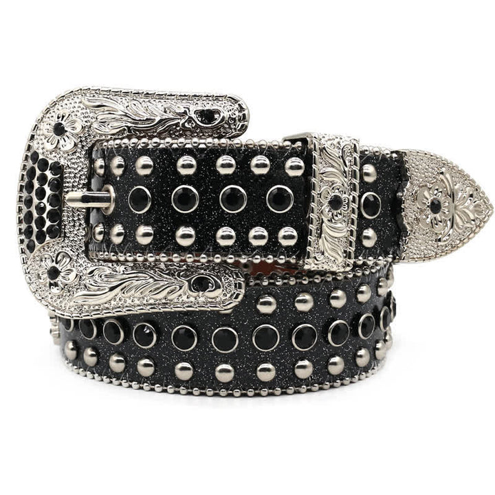 Cinturón de cuero con tachuelas y remaches en forma de cruz estilo western