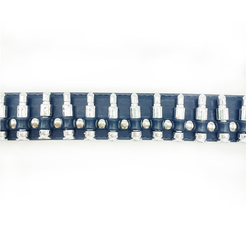 Cinturón de cuero con remaches y decoración con balas punk elegante