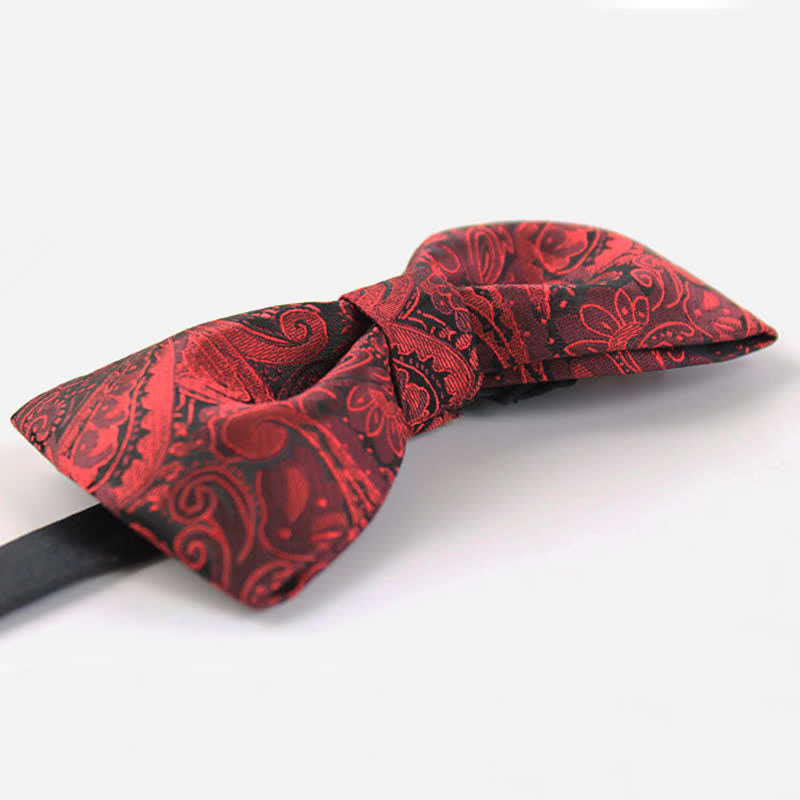 Pajarita elegante estilo británico con estampado de cachemira burdeos para hombre