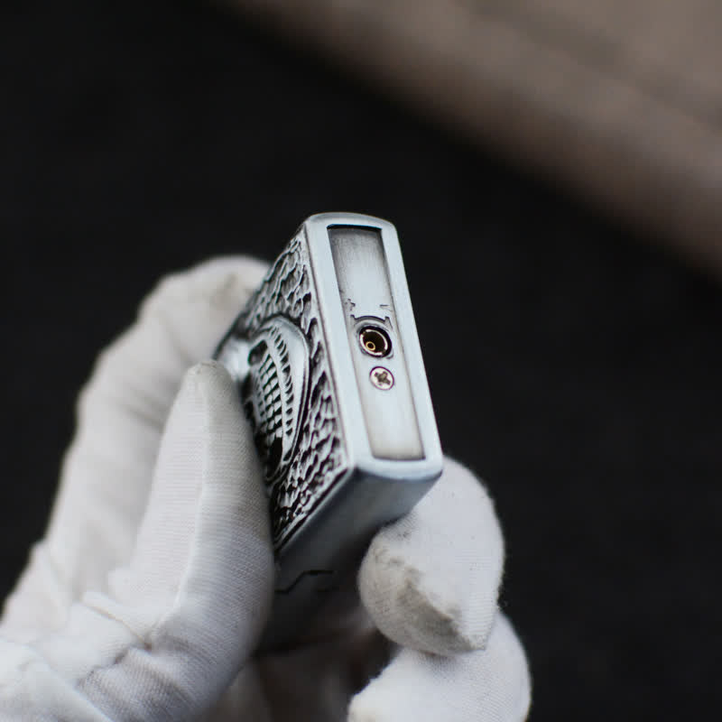 Encendedor de butano recargable con diseño de calavera grande