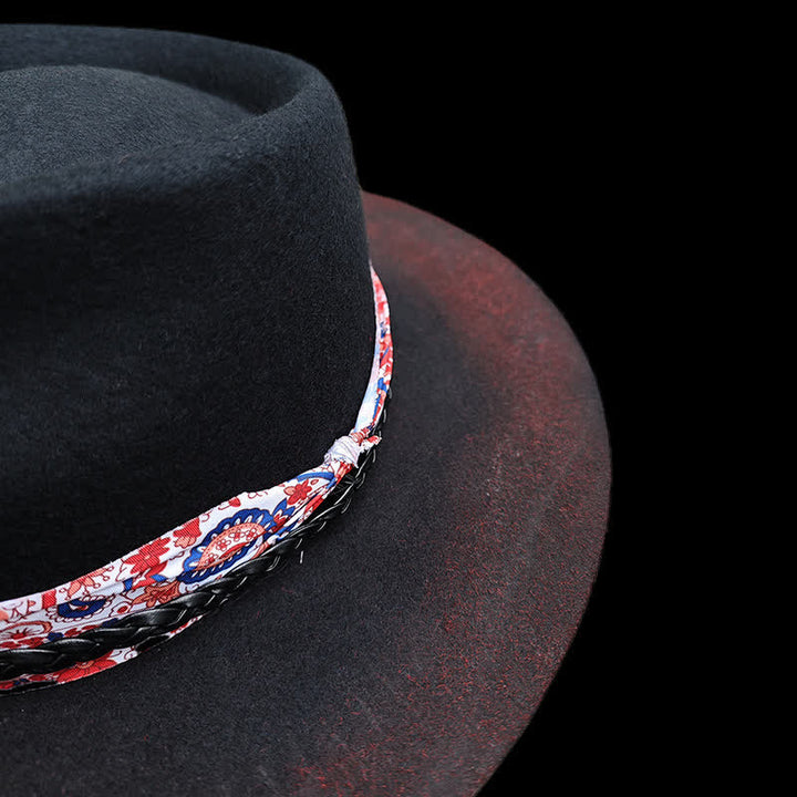 Cinturón con estampado de cachemira roja divertido y sombrero de vaquero negro