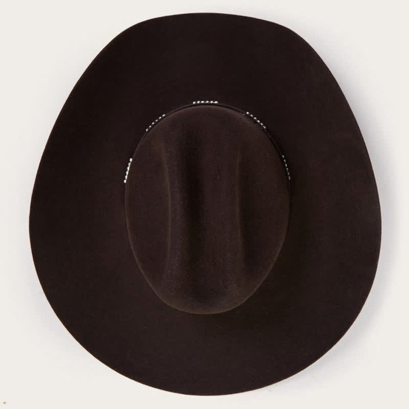 Sombrero vaquero de ala ancha color café liso y sencillo