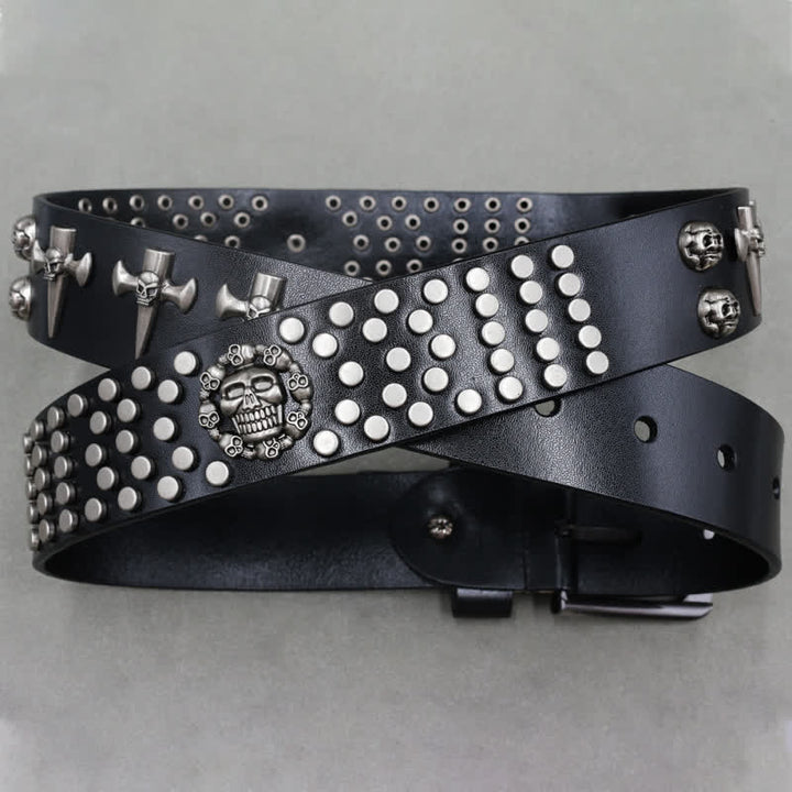 Cinturón de cuero con tachuelas estilo punk rock de tres filas con diseño de cruz y calavera