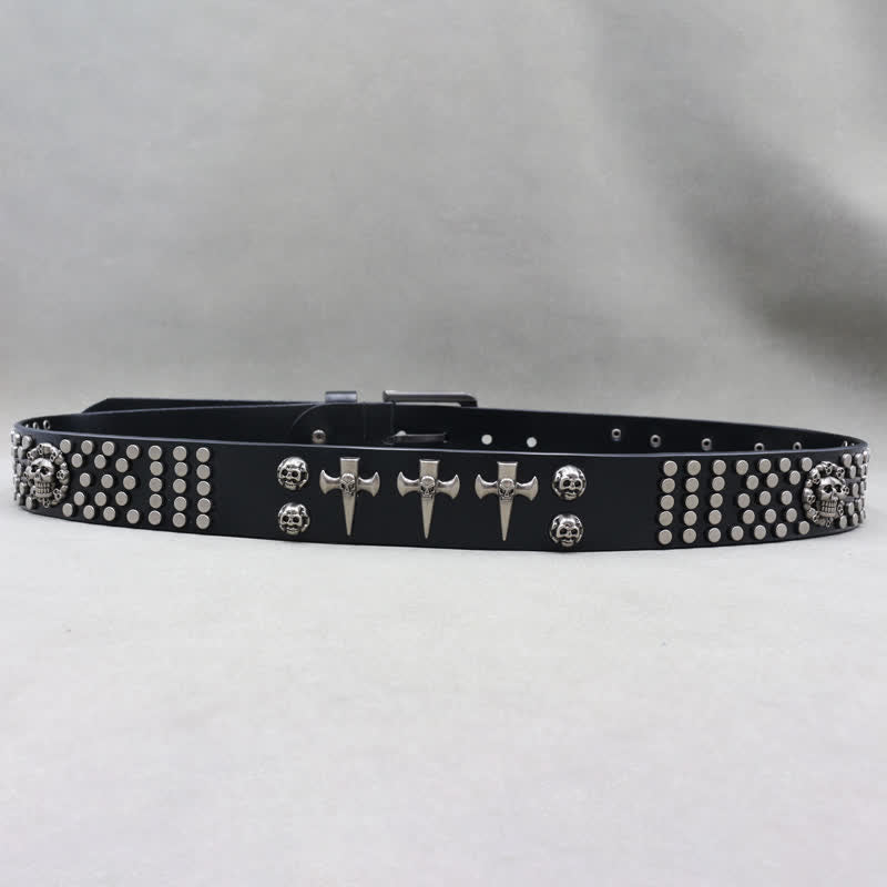 Cinturón de cuero con tachuelas estilo punk rock de tres filas con diseño de cruz y calavera