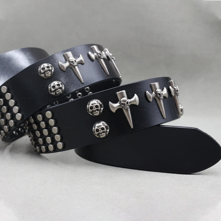 Cinturón de cuero con tachuelas estilo punk rock de tres filas con diseño de cruz y calavera