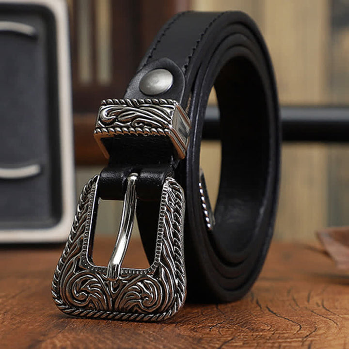 Cinturón de piel de vaca fina con diseño versátil y clásico estilo western.