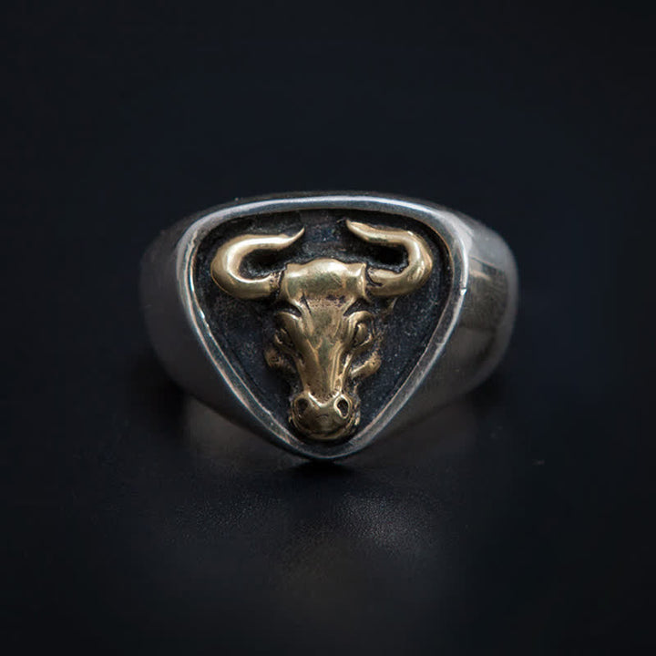 Anillo ajustable con apertura de tótem de caballo y toro de roca dominante para hombre
