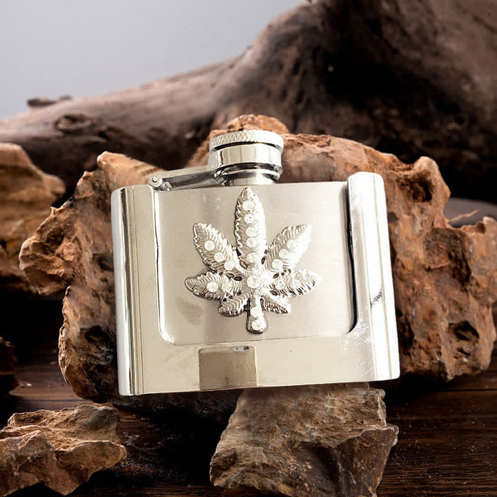 Cinturón de cuero con diamantes de imitación y hoja de arce de 2 oz para hombre, con frasco oculto, hecho a mano