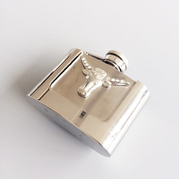 Cinturón de cuero con forma de cabeza de toro de 2 oz para hombre, con frasco oculto, hecho a mano