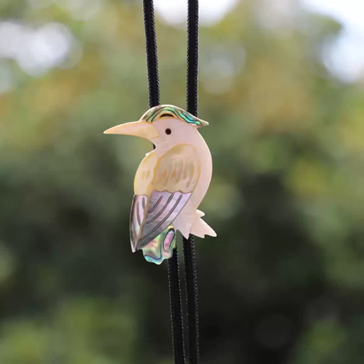 Corbata de bolo con forma de concha de pájaros naturales y loros exóticos