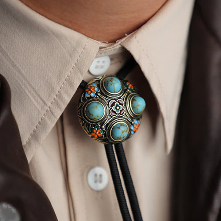 Corbata de bolo con flores esmaltadas en turquesa azul antiguo