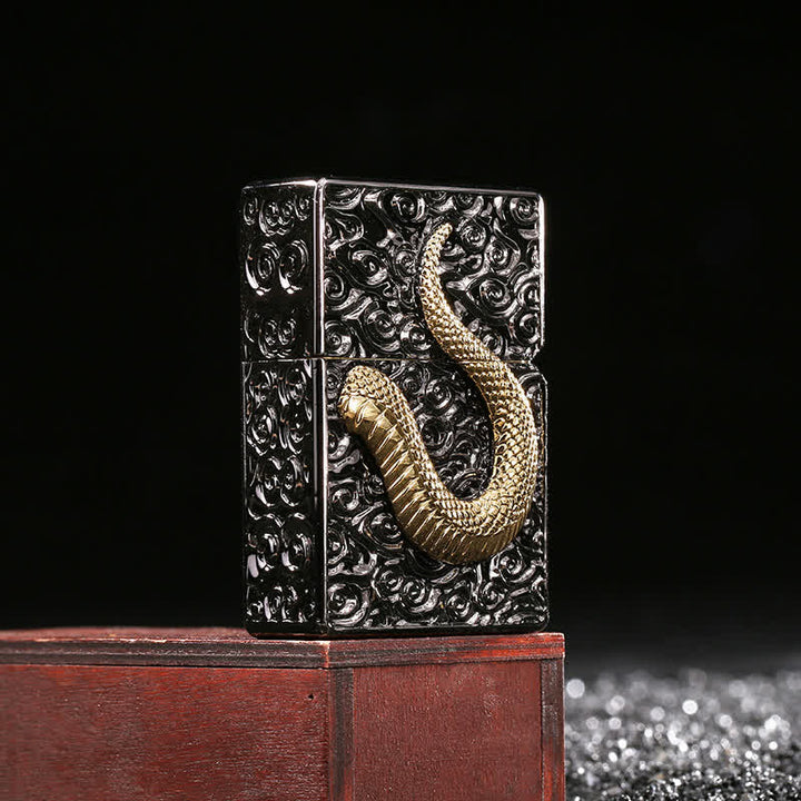 Encendedor de queroseno recargable Cobra de serpiente negro y dorado - image 4