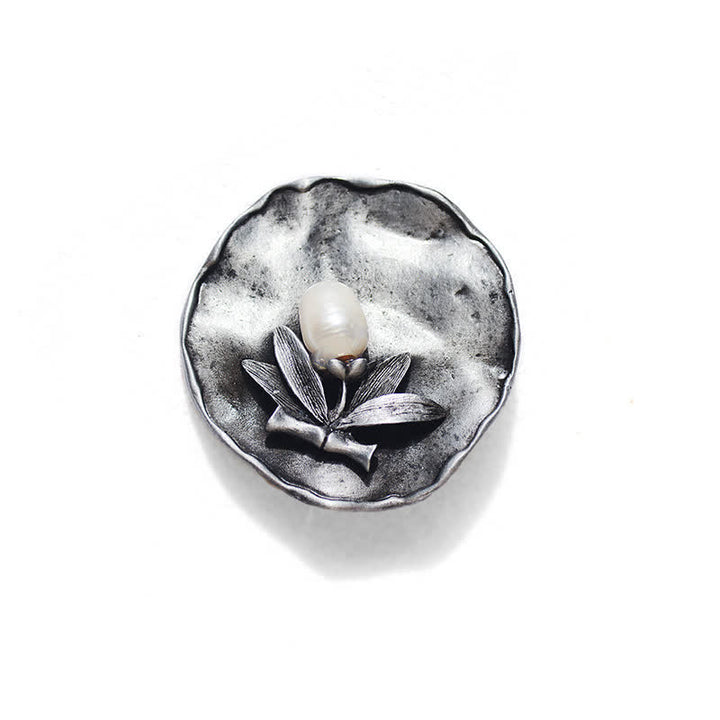 Broche retro redondo de bambú con decoración de perlas para mujer