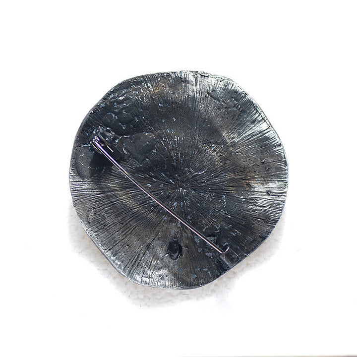 Broche retro redondo de bambú con decoración de perlas para mujer