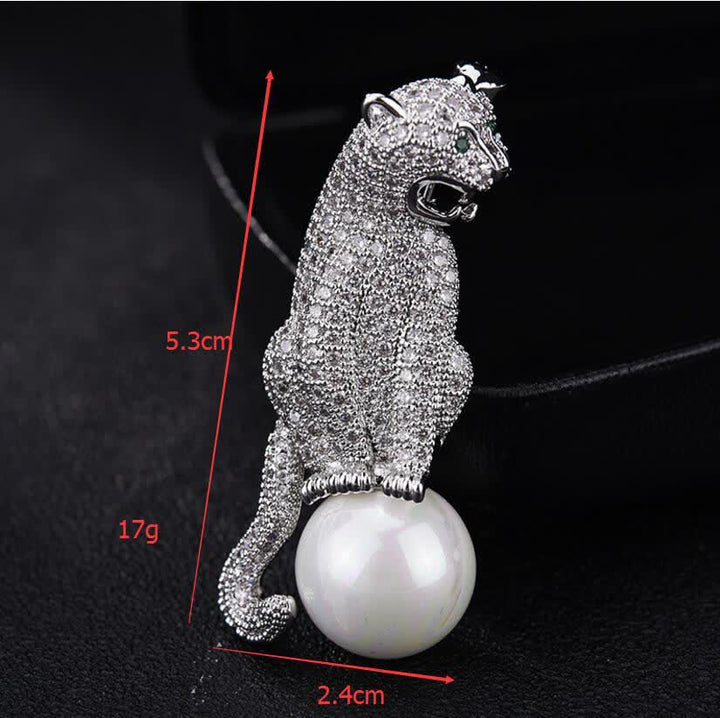 Broche unisex con decoración de perlas de imitación y circonita brillante con diseño de leopardo