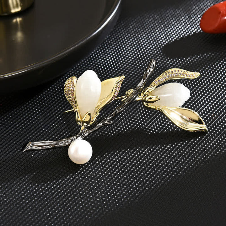 Broche de perlas de lujo de imitación con forma de magnolia para mujer