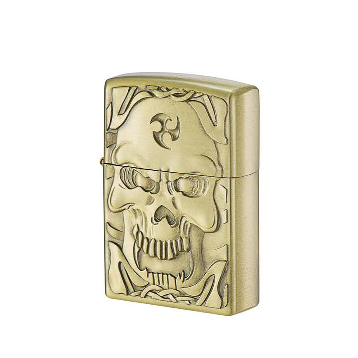 Encendedor de queroseno recargable de bronce con forma de calavera