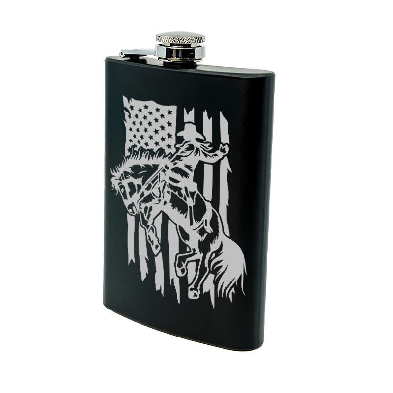 Botella portátil de acero inoxidable con diseño de láser y bandera de EE. UU. para montar a caballo, de 2 a 10 oz