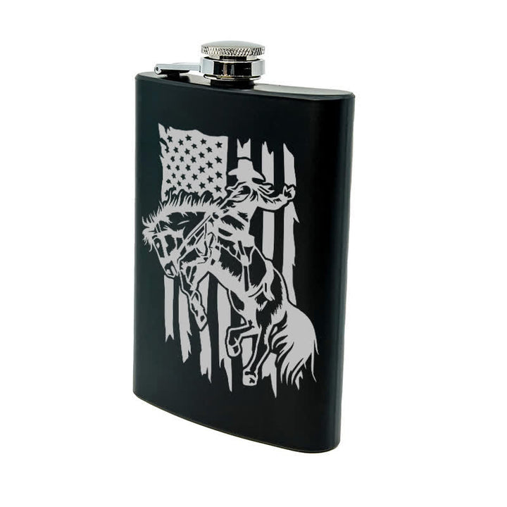 Botella portátil de acero inoxidable con diseño de láser y bandera de EE. UU. para montar a caballo, de 2 a 10 oz