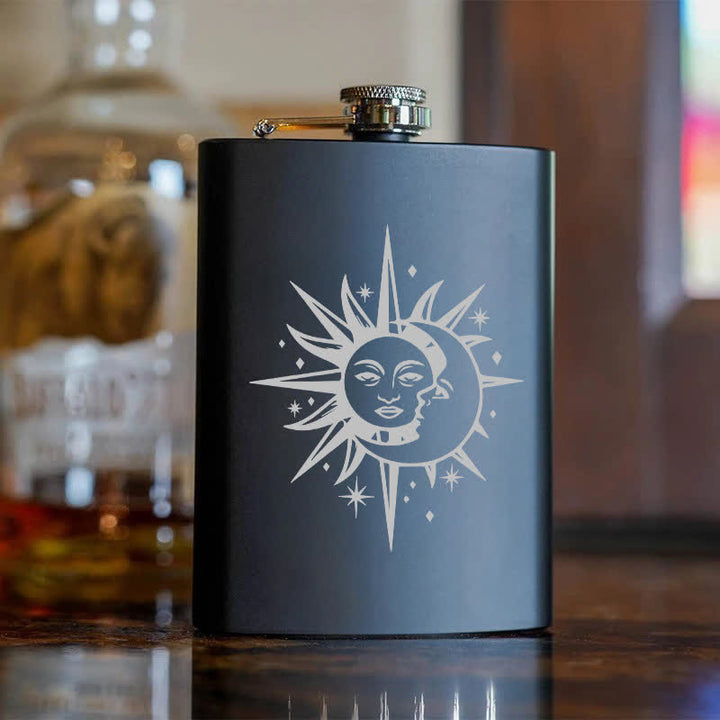 Botella portátil de acero inoxidable con diseño de láser de sol y luna de 2 a 10 oz