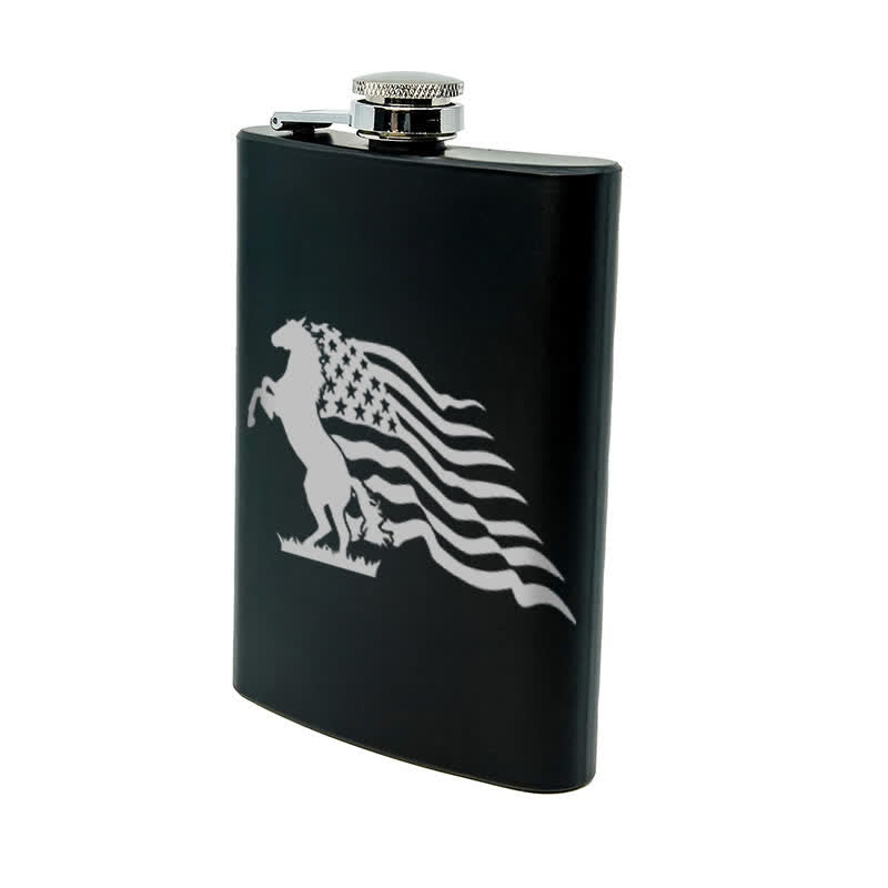 Botella portátil de acero inoxidable con diseño de bandera de EE. UU. con diseño de láser de 2 a 10 oz