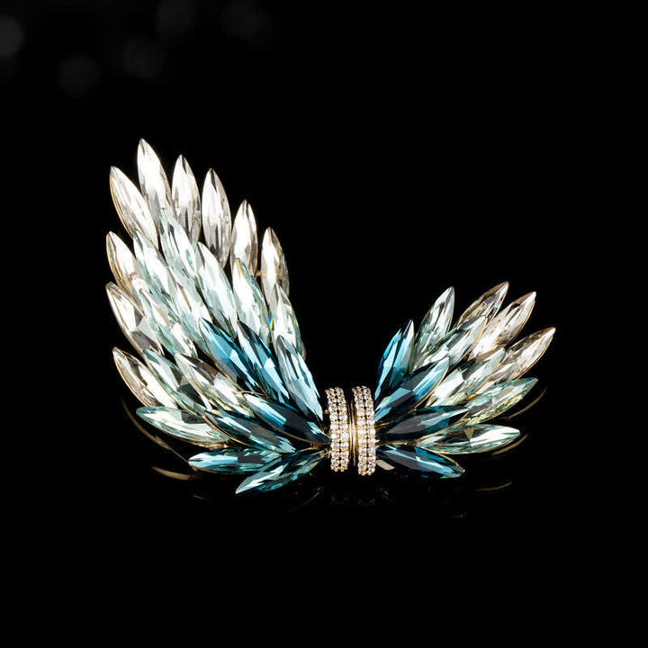 Broche de lujo elegante con alas de circonita brillante para mujer