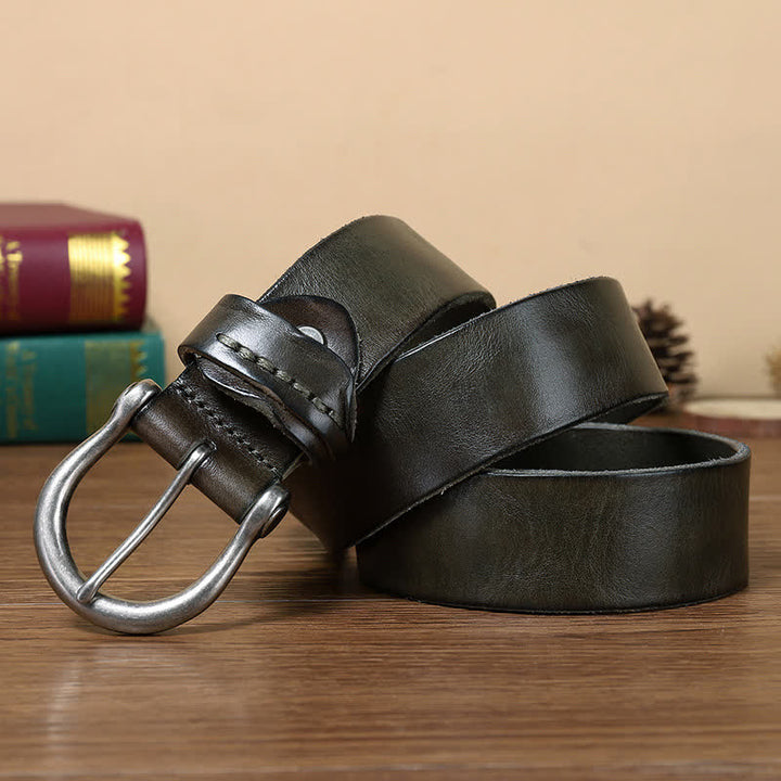 Cinturón de cuero desgastado sencillo y versátil