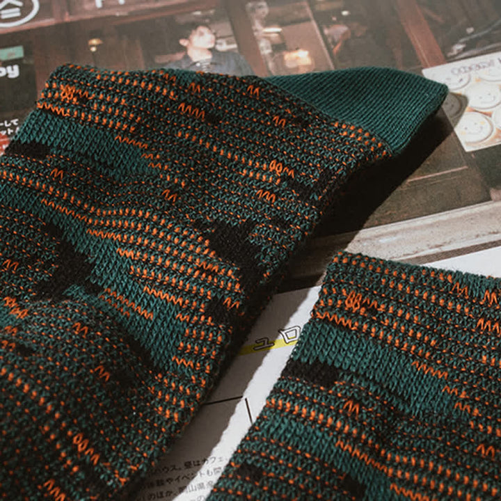 Calcetines de algodón de colores combinados de estilo informal.