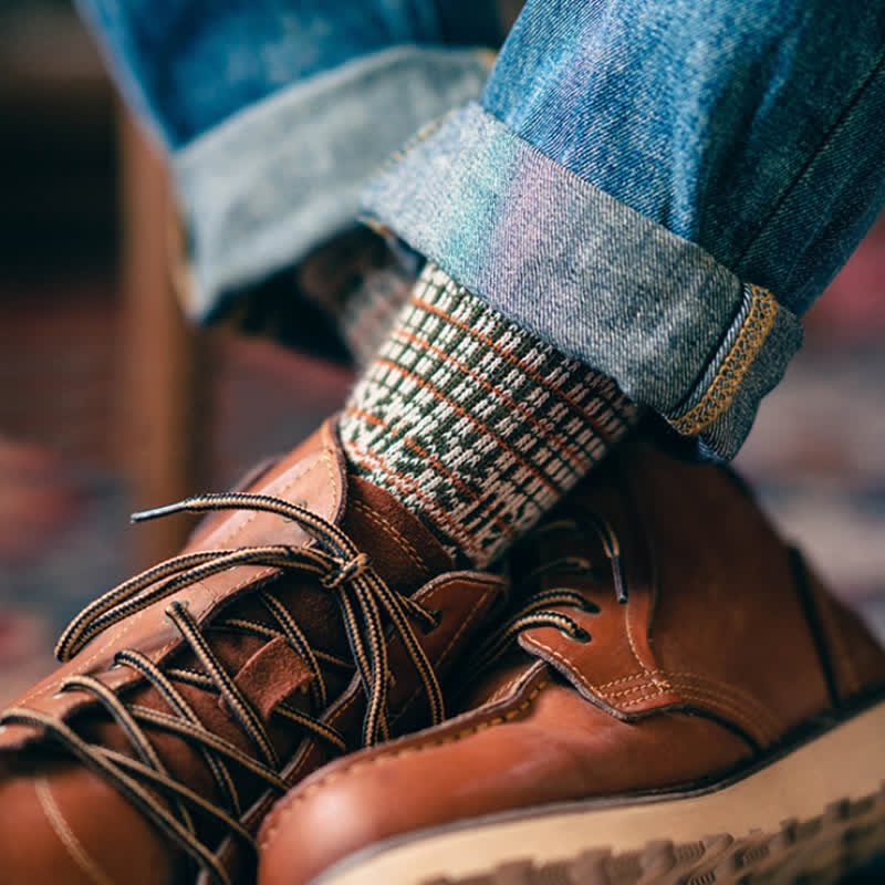 Calcetines de algodón con estampado de líneas de diamantes de colores a la moda