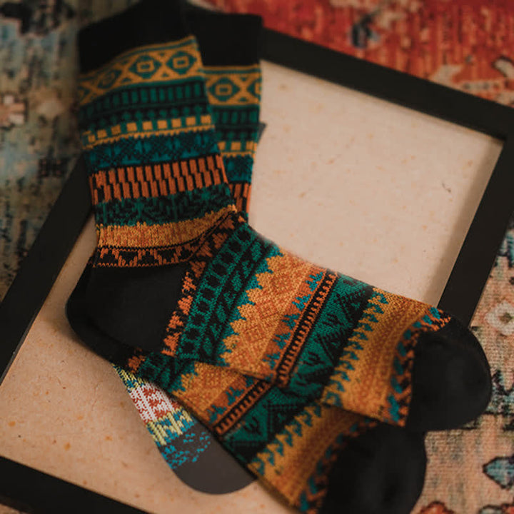 Calcetines de algodón estilo étnico retro con colores vibrantes