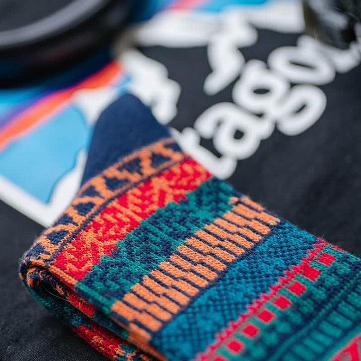 Calcetines de algodón estilo étnico retro con colores vibrantes
