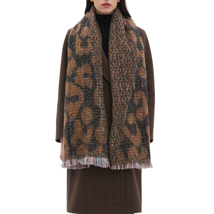 Bonita bufanda unisex con estampado de leopardo y flecos cortos