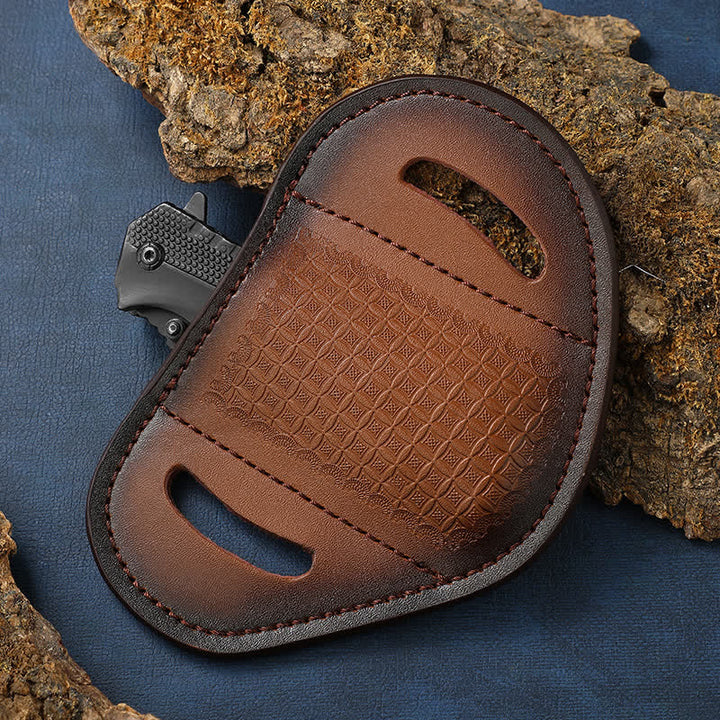 Funda de cuero para cinturón con diseño de tejido en relieve para cuchillo plegable.