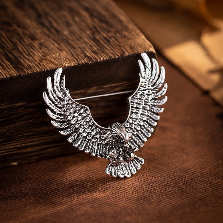 Broche retro de águila con alas extendidas para hombre