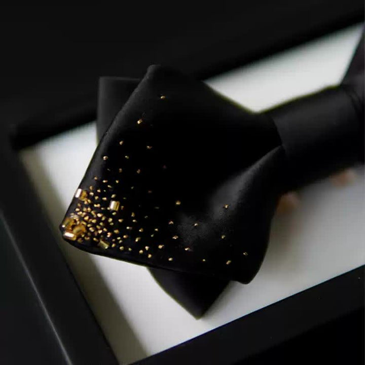 Pajarita puntiaguda de doble capa con alambre dorado y negro para hombre