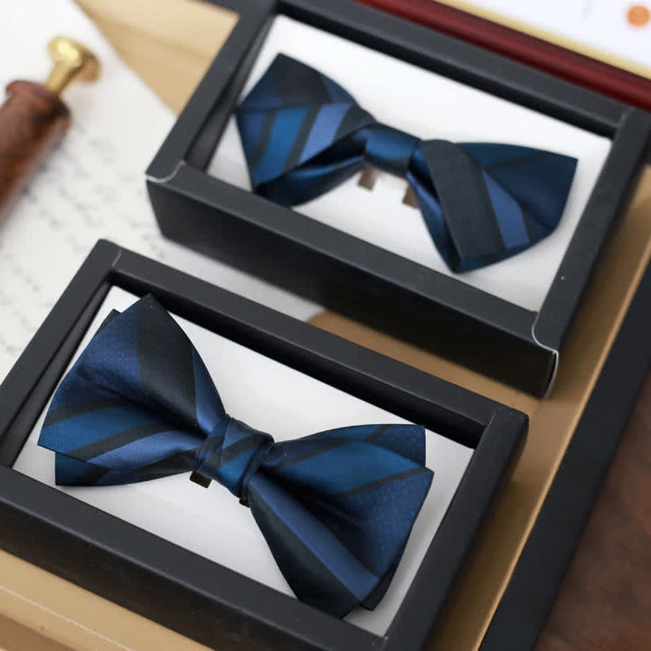 Pajarita con estampado de rayas azul acero de Noble Navy para hombre