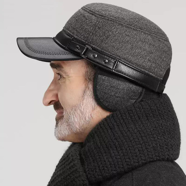 Gorro plano informal con orejeras cálidas para invierno