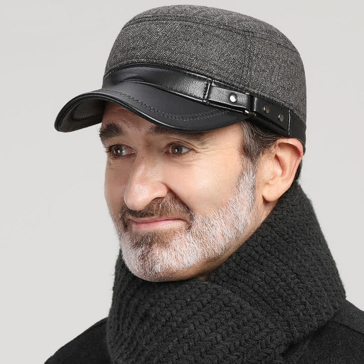 Gorro plano informal con orejeras cálidas para invierno