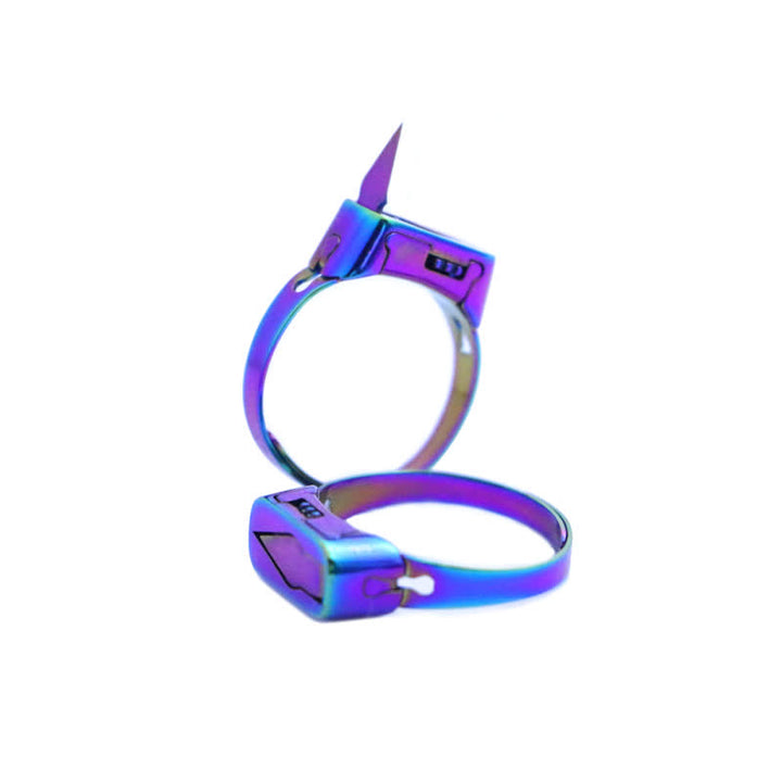 Anillo ajustable de apertura de cuchillo oculto multifuncional.