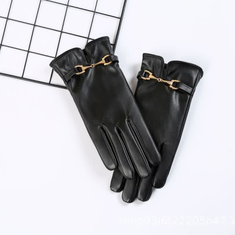 Guantes de cuero sintético aterciopelado y cálidos con decoración de metal para mujer