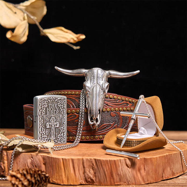 Conjunto de collar y cruz con colgante de toro de cuernos largos y encendedor de la Santa Biblia