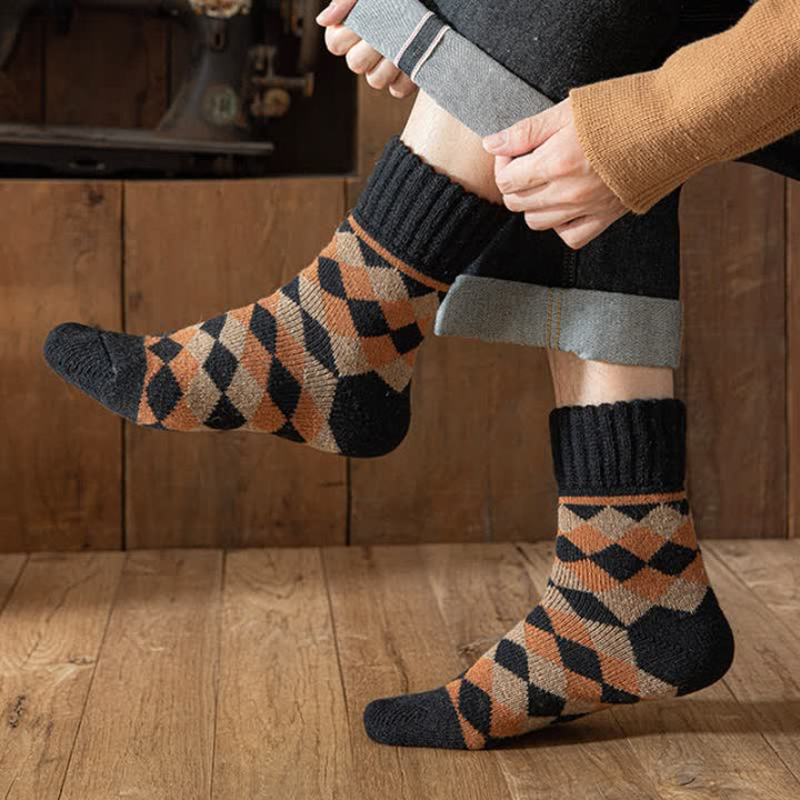 Calcetines de invierno con estampado de cuadros característicos para hombre